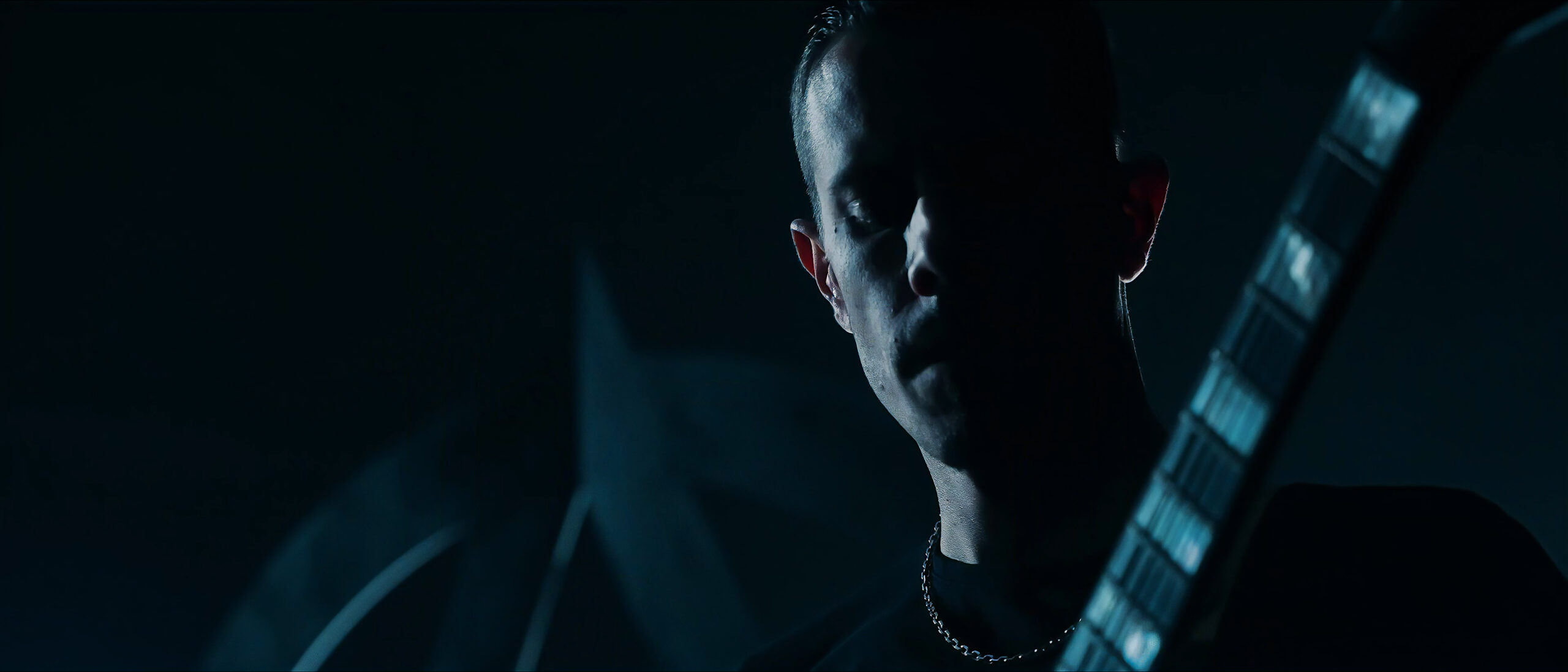 AFTER THE OUTBREAK - Iced Heart-57